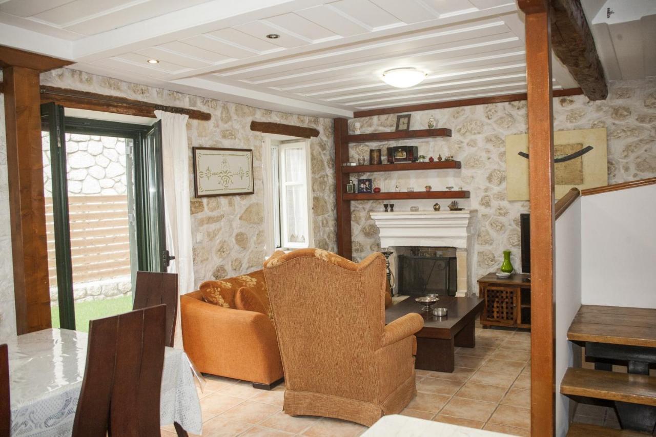 Villa Damiani Superior Stay Near Beach Nikiana Esterno foto